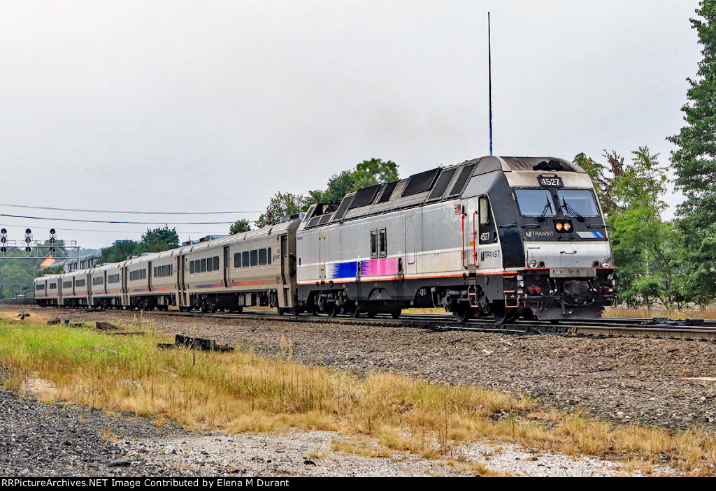 NJT 4527 on train 1109